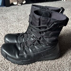 Nike Men's SFB 2 Tactical Boots